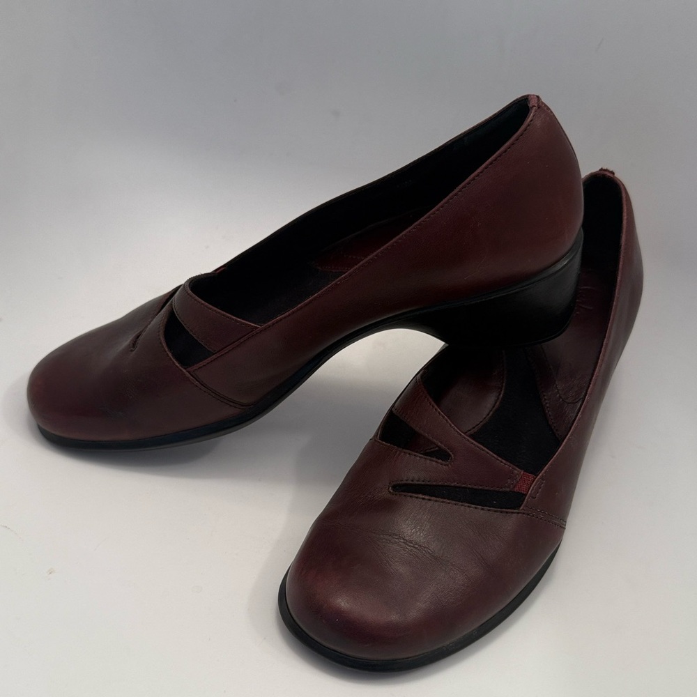 Clark’s Ladies Leather Shoes
